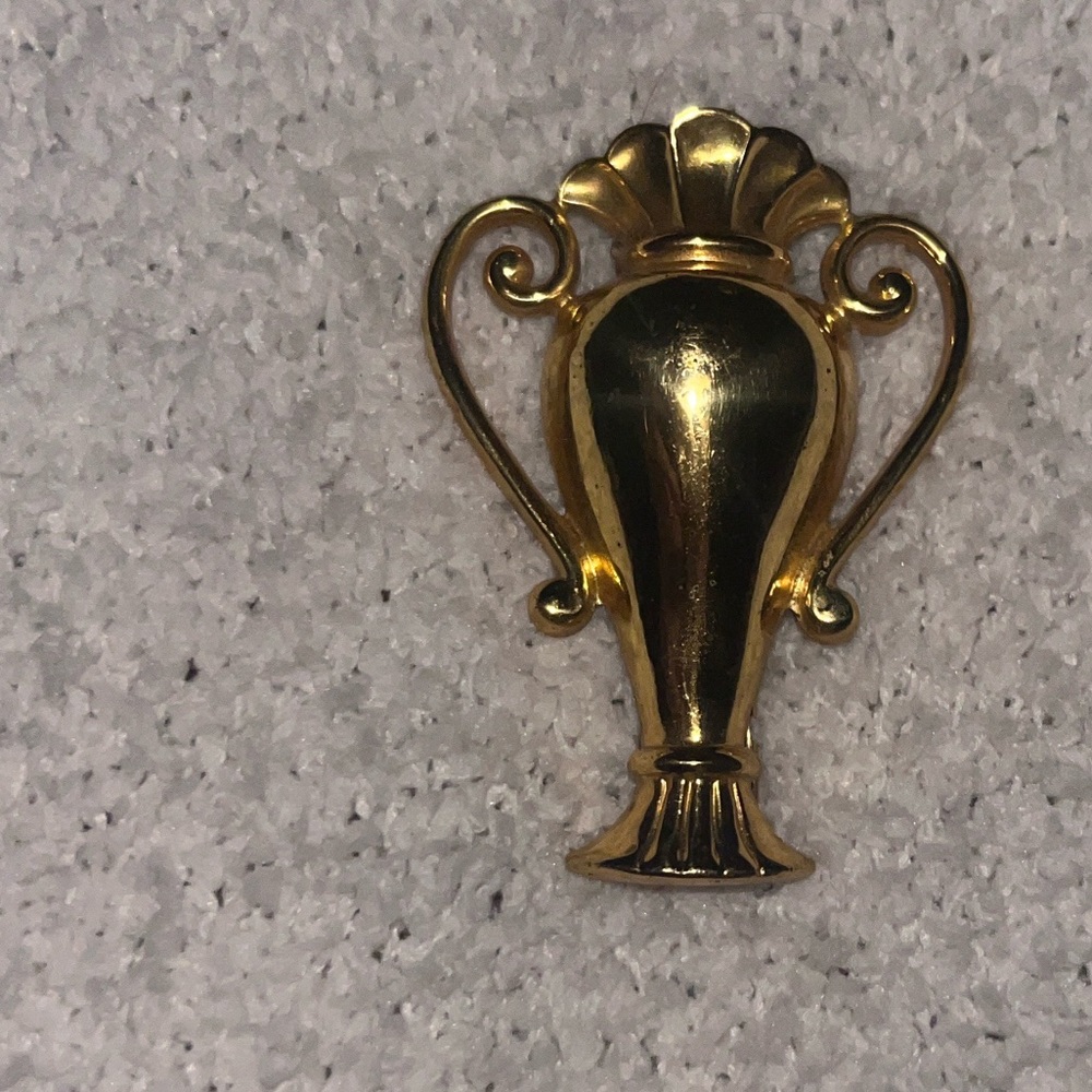 Monet - Gold Trophy Brooch